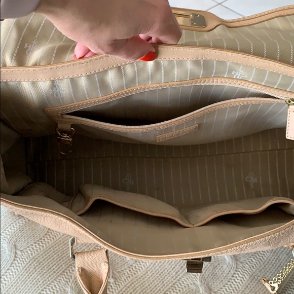 Cole Haan pocket book great condition - Picture 7 of 8